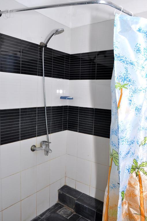 Blumarine Guest House Negombo Quarto foto