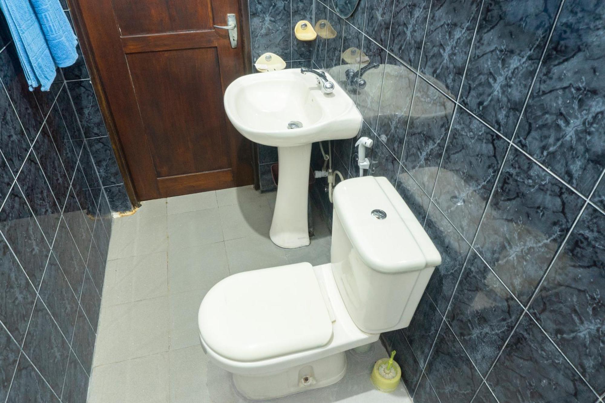 Blumarine Guest House Negombo Exterior foto