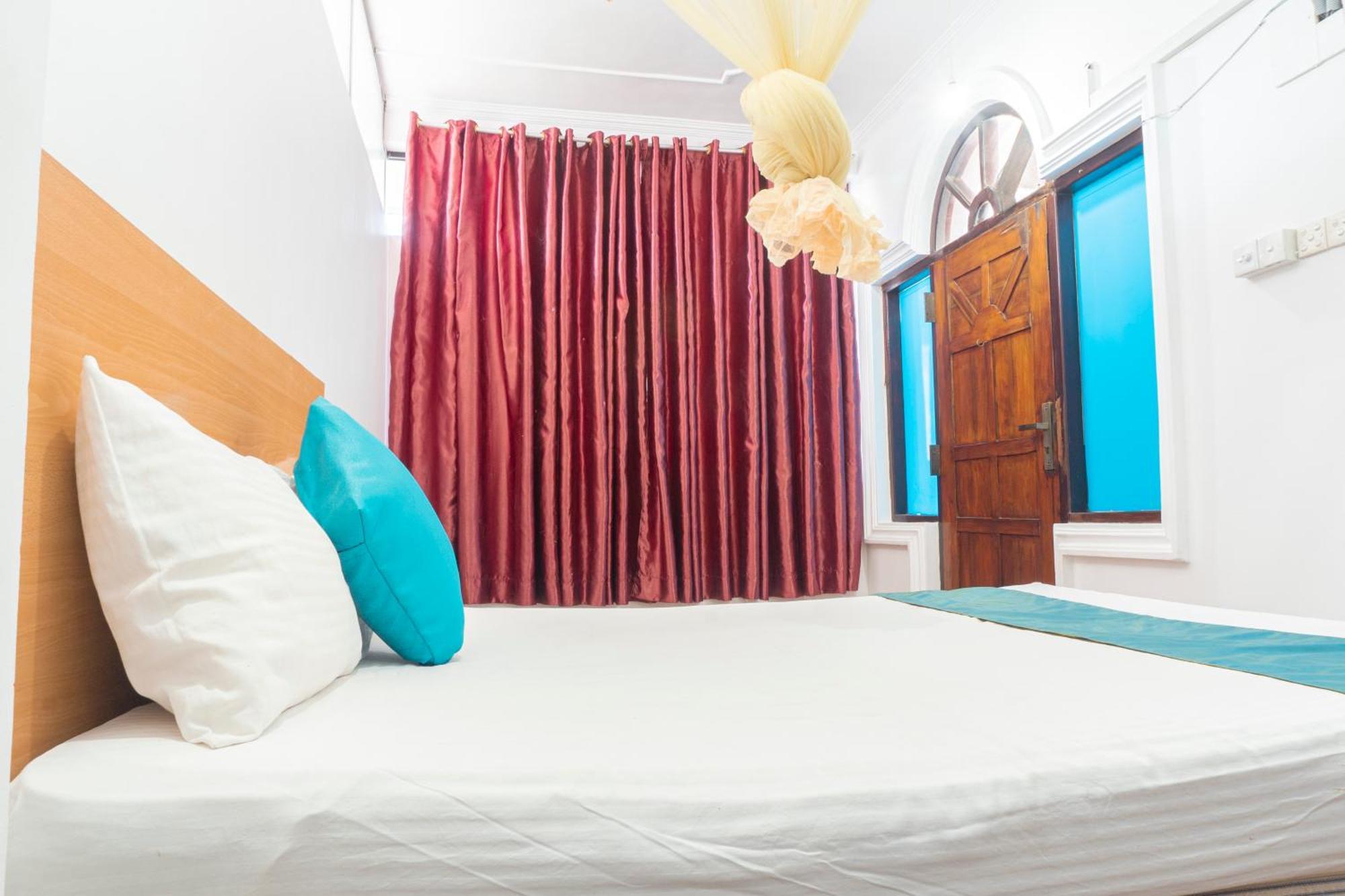 Blumarine Guest House Negombo Exterior foto